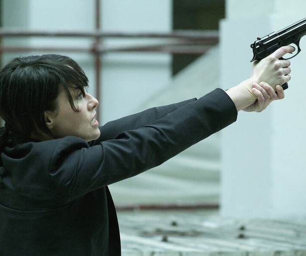 Wesley Snipes vermoordt de verkeerde in The Contractor