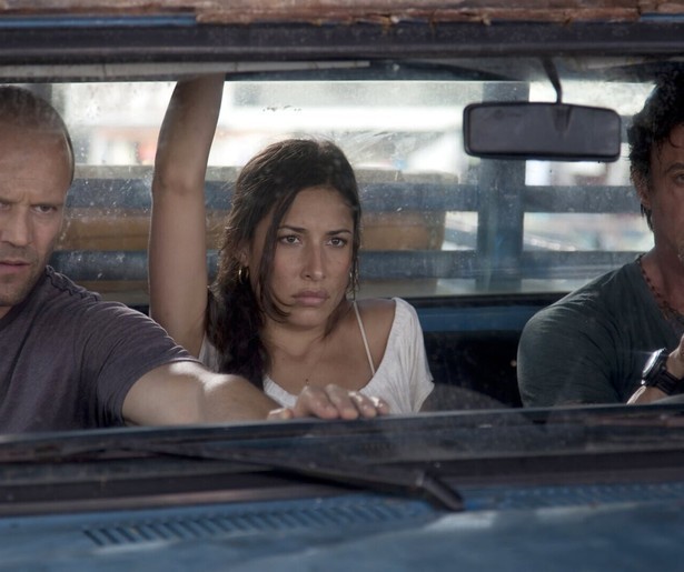 Sylvester Stallone schakelt een dictator uit in actiefilm The Expendables