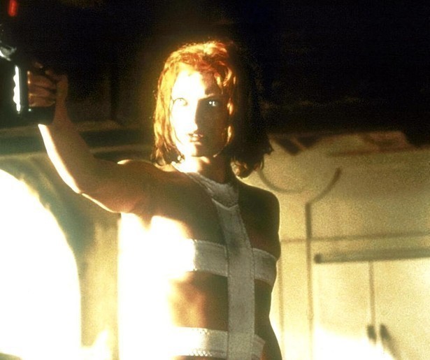 Milla Jovovich gedraagt zich een tikkeltje wereldvreemd in The Fifth Element