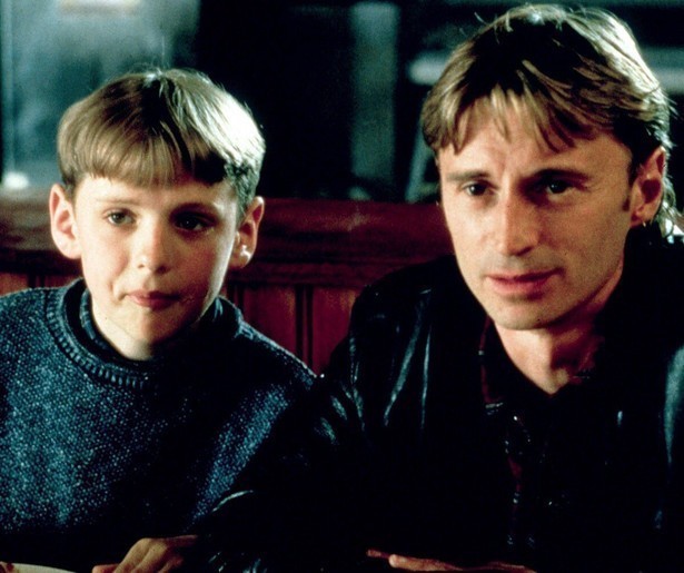 Robert Carlyle geeft zich helemaal bloot in The Full Monty