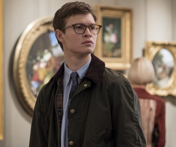 Ansel Elgort heeft dure kunst gestolen in dramafilm The Goldfinch
