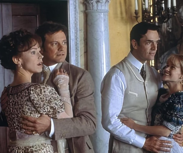 Colin Firth probeert zijn sociale verplichtingen te ontwijken in The Importance of Being Earnest