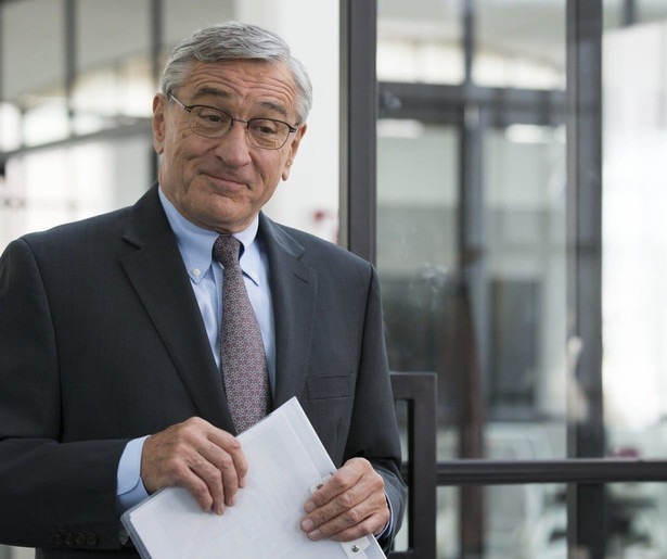 Robert De Niro bewijst dat leeftijd maar een getal is in The Intern