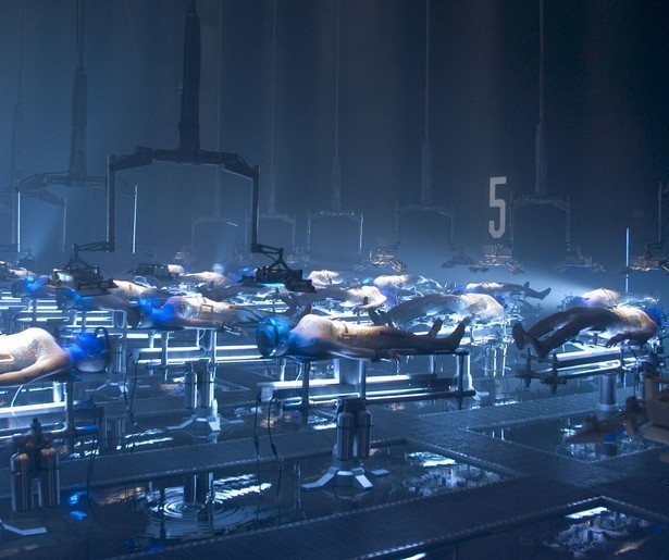 Ewan McGregor en Scarlett Johansson op de vlucht in The Island