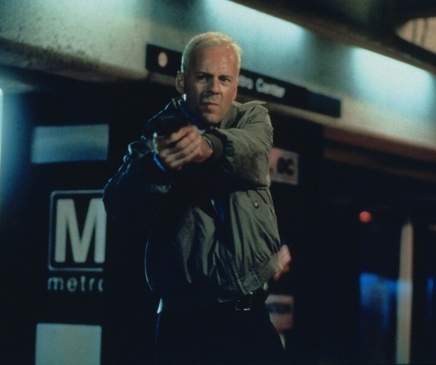 Bruce Willis houdt van verkleedpartijtjes in The Jackal