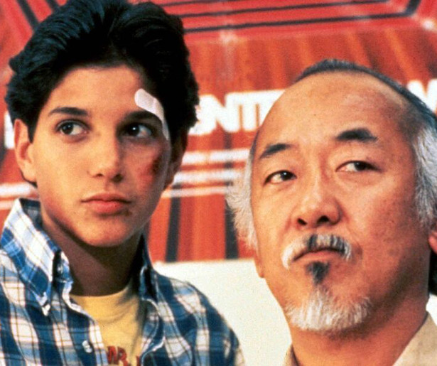 Ralph Macchio krijgt les van de allerbeste in The Karate Kid