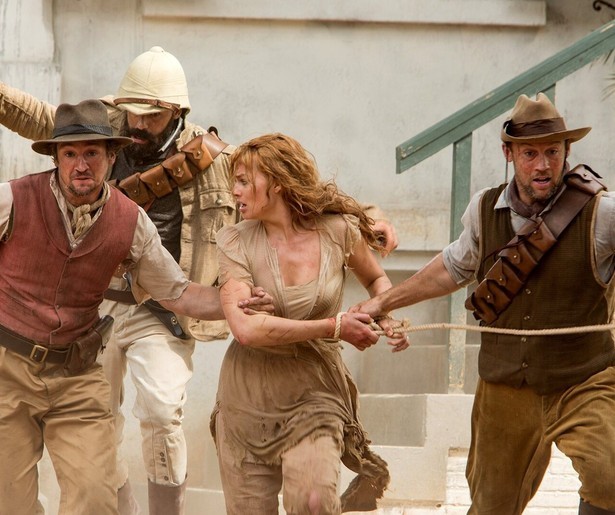 Alexander Skarsgård slingert door de jungle in The Legend of Tarzan