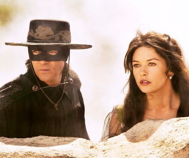 Catherine Zeta-Jones dumpt haar gemaskerde held in The Legend of Zorro