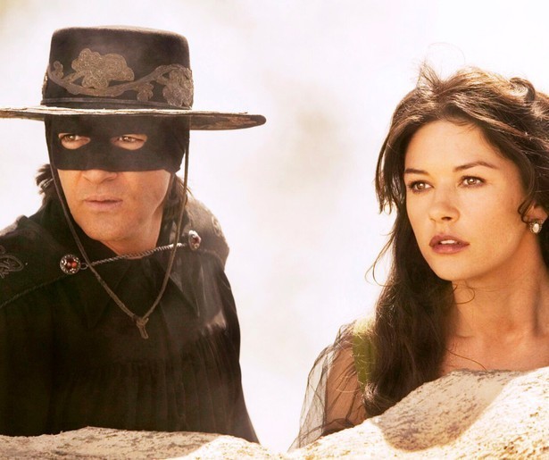 Catherine Zeta-Jones dumpt haar gemaskerde held in The Legend of Zorro