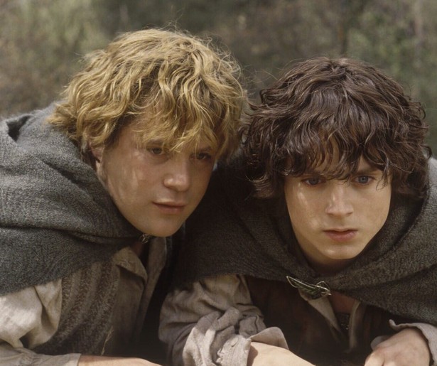 Frodo en Sam krijgen gezelschap van Gollem in The Lord of the Rings: The Two Towers