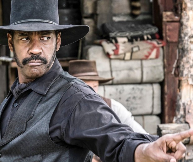 Denzel Washington belandt in een lange en pittige strijd in The Magnificent Seven