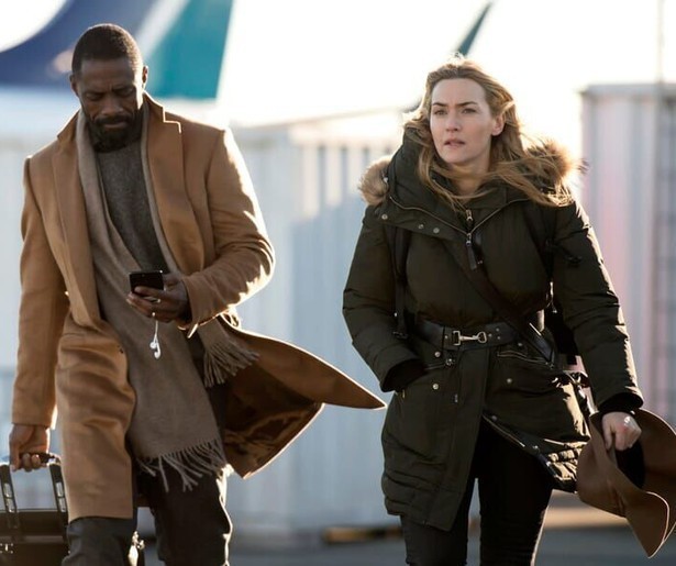Idris Elba en Kate Winslet stranden in de sneeuw in The Mountain Between Us