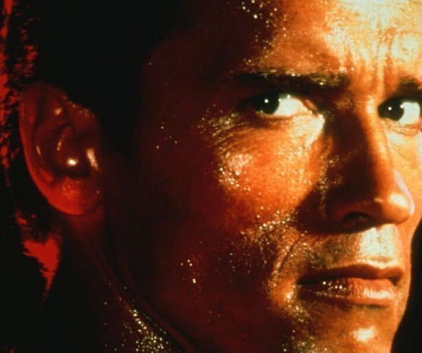 Arnold Schwarzenegger komt terecht in een dodelijke tv-show in The Running Man