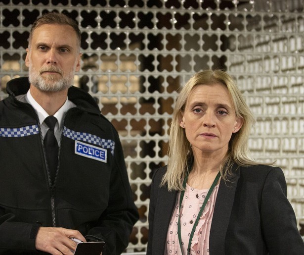 Wat is de bron van alle vergiftigingen in The Salisbury Poisonings ?