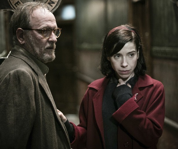 Sally Hawkins valt voor het watermonster