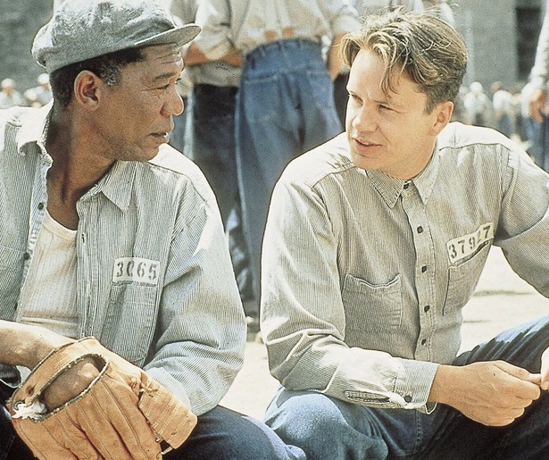 Tim Robbins en Morgan Freeman ontwikkelen een bijzondere vriendschap in The Shawshank Redemption