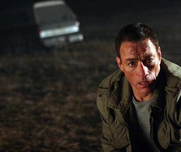 Jean-Claude Van Damme gaat achter drugssmokkelaars aan in The Shepherd