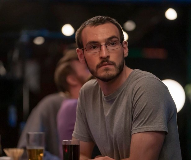 Op wie heeft Éanna Hardwicke het gemunt in The Sixth Commandment?