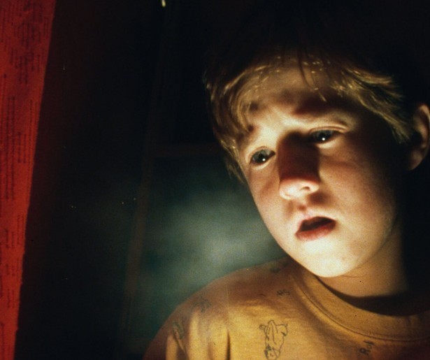 Haley Joel Osment ziet dingen die anderen niet zien in The Sixth Sense
