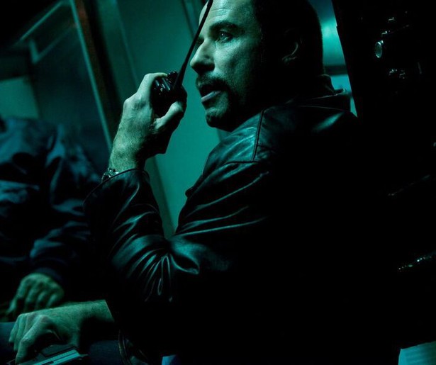 John Travolta kaapt de metro in The Taking of Pelham 1 2 3