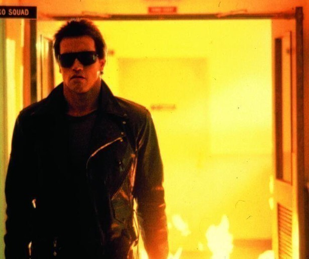 Arnold Schwarzenegger reist terug in de tijd in The Terminator