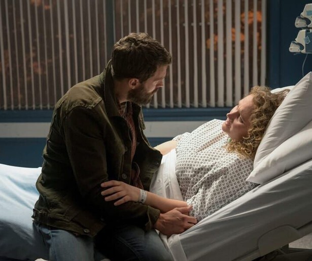 Danielle Macdonald moet in The Tourist vechten voor haar leven 