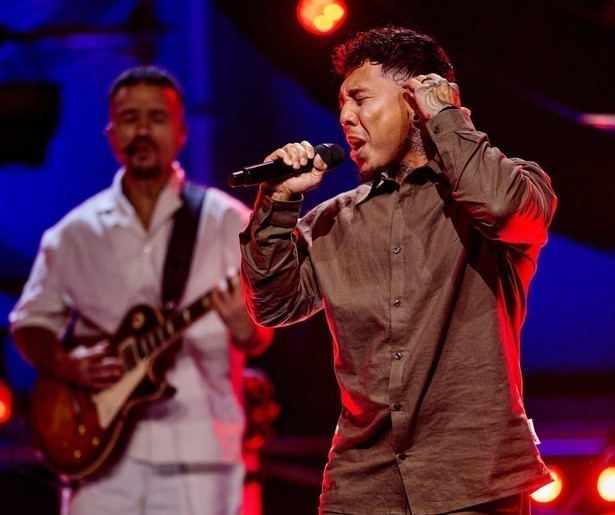 Wie speelt de zaal plat in The Tribute: Battle of the Bands?