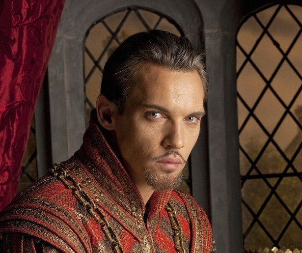 Jonathan Rhys Meyers trouwt voor de zesde keer in The Tudors