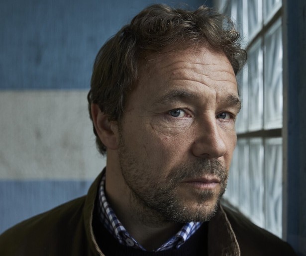 De spanning stijgt in de Britse miniserie The Walk-in op NPO 2