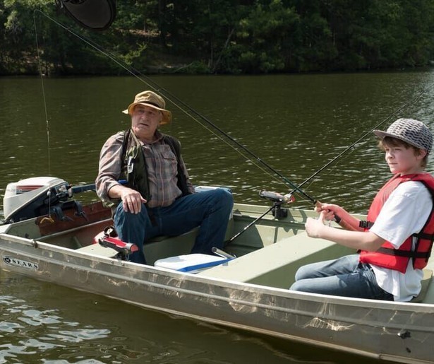 Robert De Niro staat lijnrecht tegenover zijn kleinzoon in The War with Grandpa
