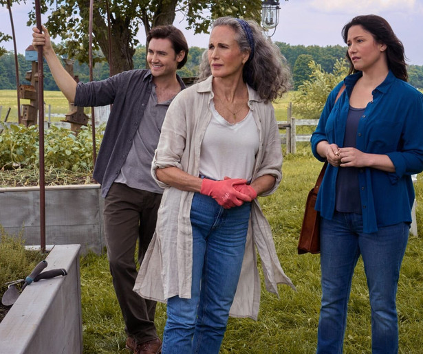 Wat staat Sadie Laflamme-Snow en Andie MacDowell te wachten in het derde seizoen van The Way Home?