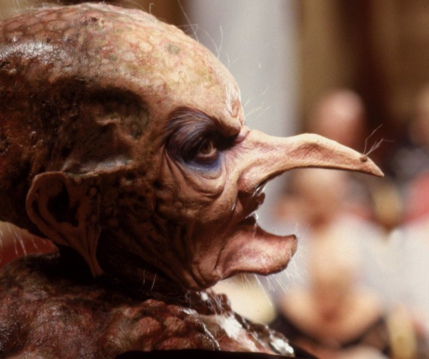 Angelica Huston schittert als heks