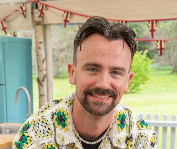 Christiaan de Vries houdt het hoofd koel in de koekaflevering van The Great British Bake Off
