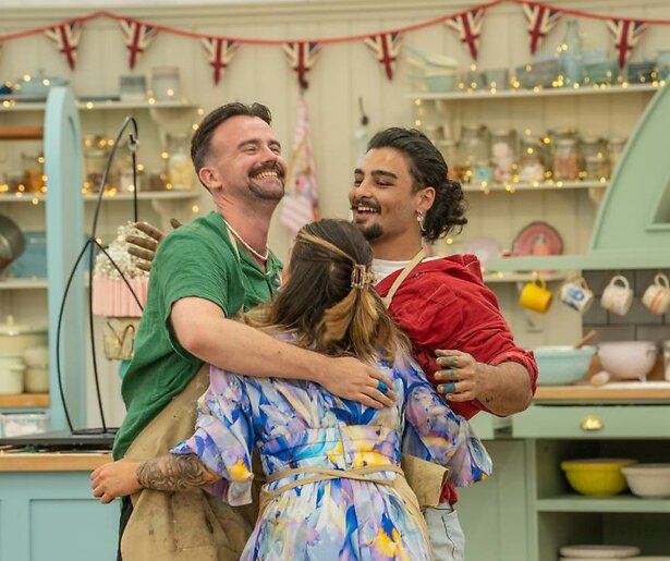 Christiaan de Vries zet zijn beste beentje voor in de finale van The Great British Bake Off