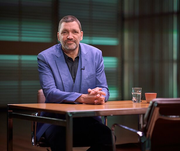 Theo Maassen ziet nieuwe programma ander tijdslot krijgen bij BNNVARA