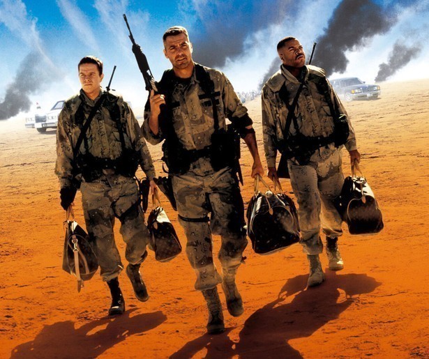 George Clooney helpt de Irakese bevolking in Three Kings