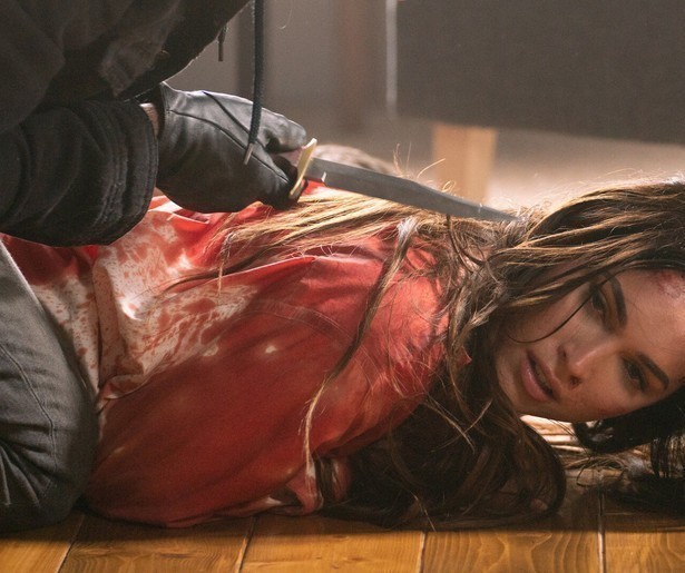 Een romantisch uitje verandert voor Till Death-hoofdrolspeelster Megan Fox in een nachtmerrie