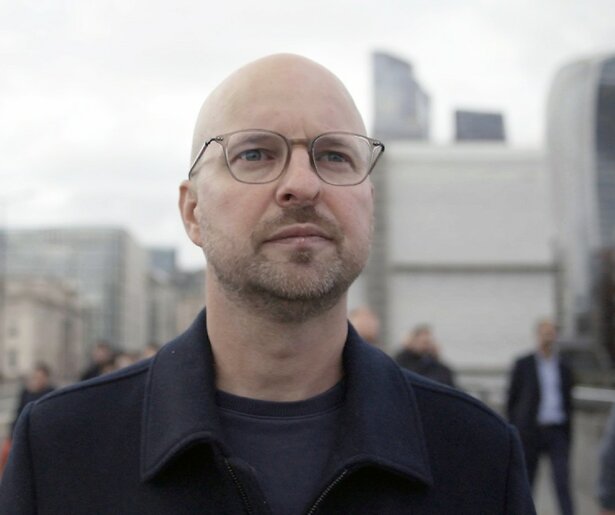 Tim de Wit komt met serie over de Brexit: 'Amper positieve ontwikkelingen aangetroffen'