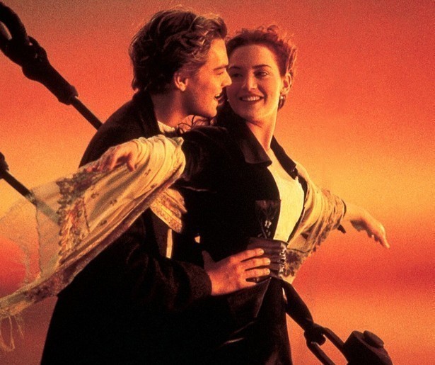Leonardo DiCaprio is op Kate Winslet in kaskraker Titanic