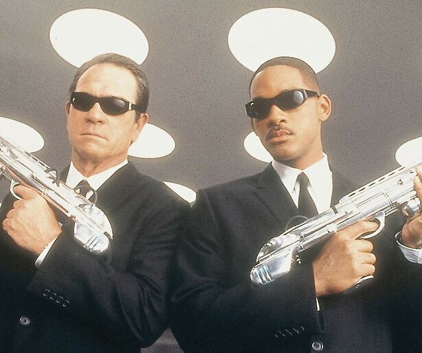 Will Smith en Tommy Lee Jones beschermen de aarde in Men in Black