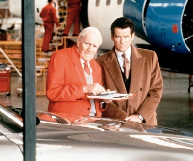 Kan Pierce Brosnan in Tomorrow Never Dies de Derde Wereldoorlog voorkomen?