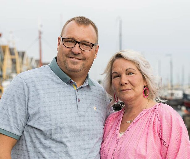 Tony uit Urk! heeft een romantische verrassing in petto voor zijn Derrekien