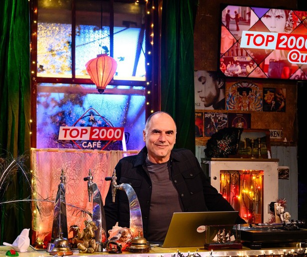 Samuel Welten en Marjolein Moorman testen hun popkennis in de Top 2000 Quiz