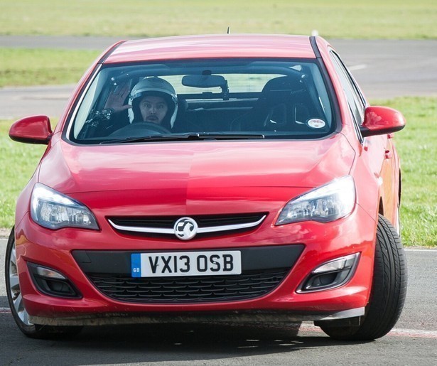 Hammond, Clarkson en May rijden van Kiev naar Tsjernobyl in Top Gear
