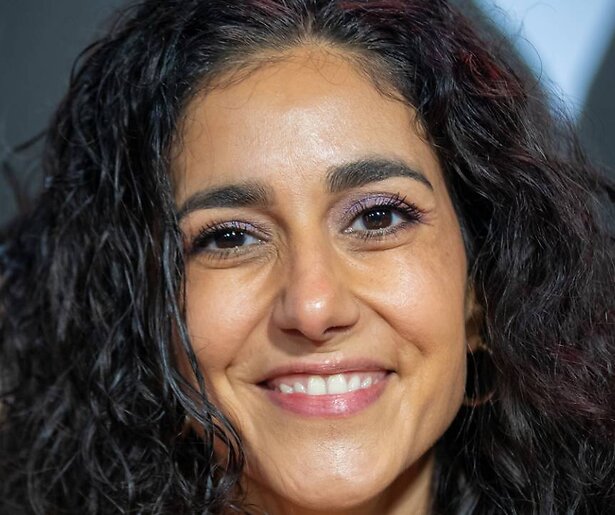 Actrice Toprak Yalciner stapt in het huwelijksbootje