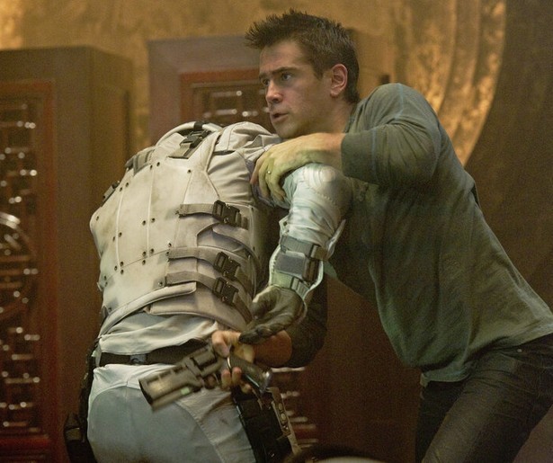 Colin Farrell knoeit met zijn geheugen in Total Recall