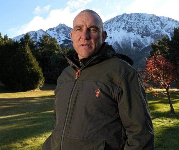 Opgejaagd door speurders in nieuwe spelshow Tracked