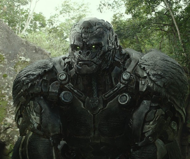 De strijd tussen goed en kwaad barst los in Transformers: Rise of the Beasts