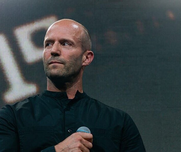 Jason Statham moet een ontvoerde kleuter redden in Transporter 2