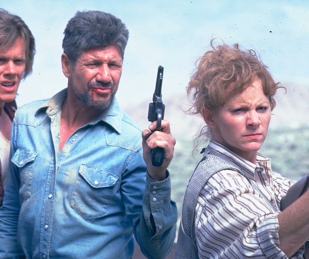 Reusachtige wormen hebben het gemunt op de plaatselijke bevolking